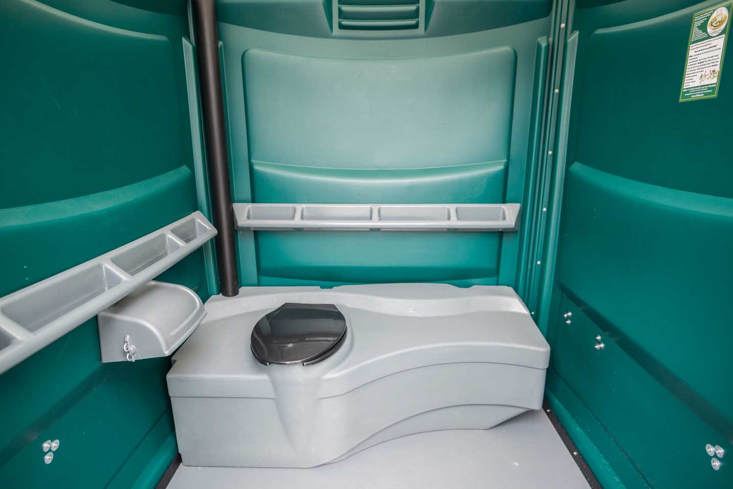 WC-Kabine-rollstuhlgerecht-liberty-grün-innenansicht-robust-dixi-klo-mieten-barrierefrei-bayern-oberland