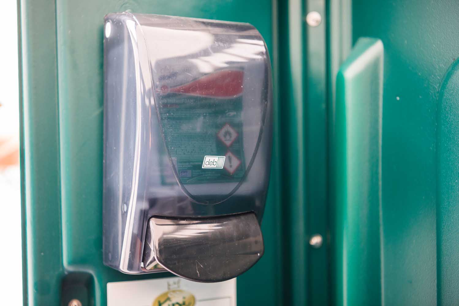 WC-Kabine-Standard-TUFWAY-seifenspender-dixi-klo-mieten-bayern-oberland